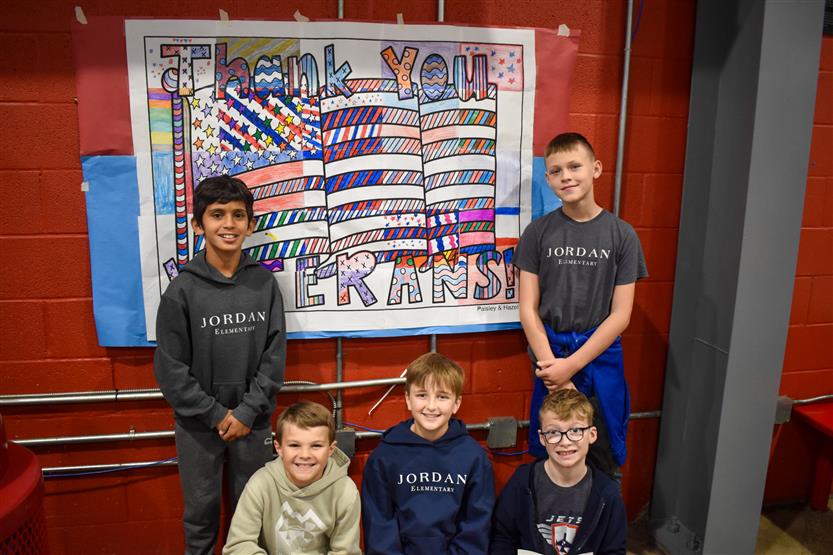 Students visit veterans